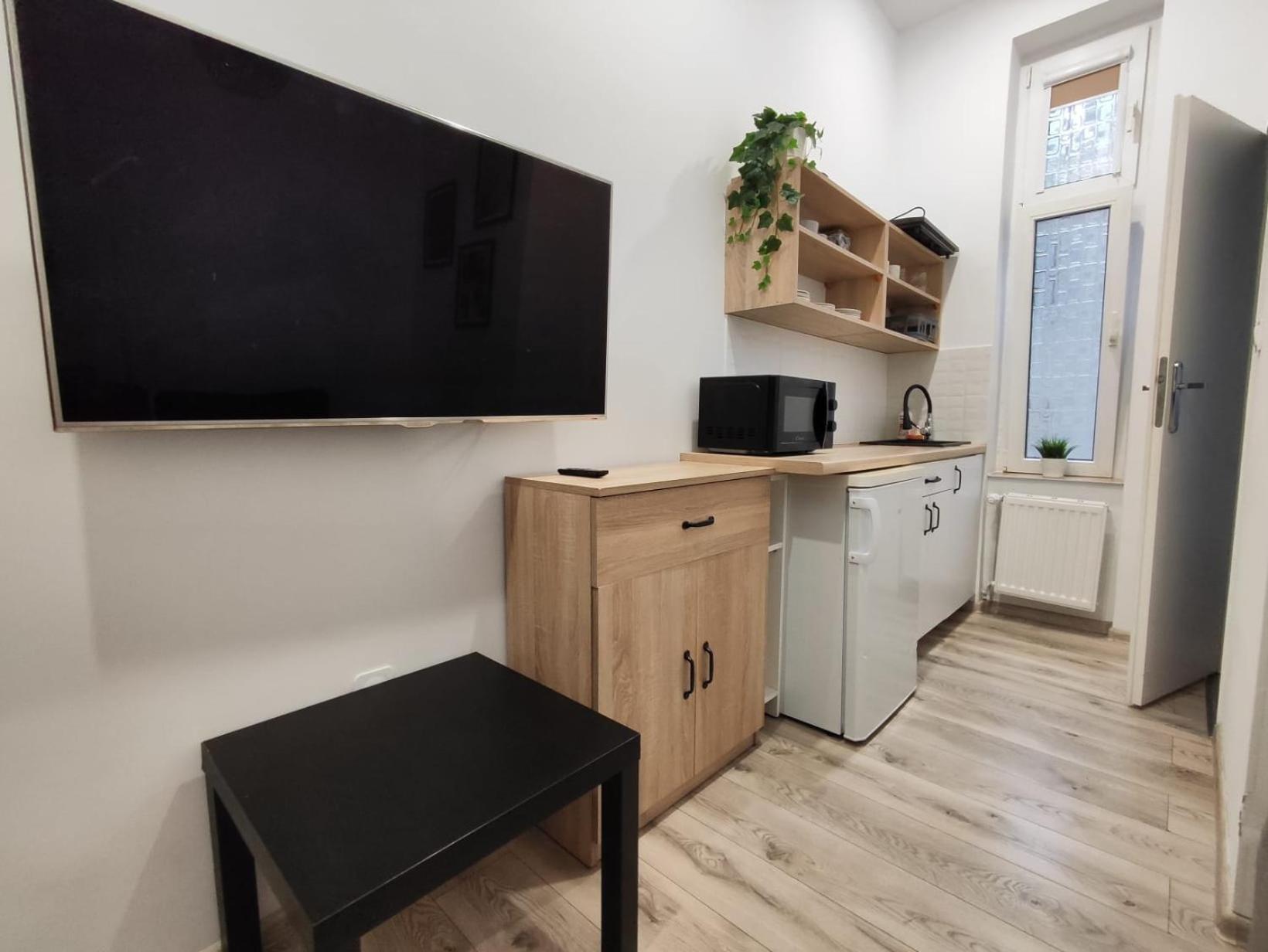 Little Room 7 - Pokoj Z Prywatna Lazienka I Aneksem Щецин Экстерьер фото